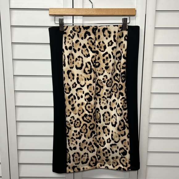 Vince Camuto Leopard Print Stretch Pencil Skirt Size Small - Picture 4 of 6